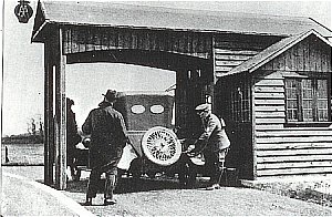 AA s first Roadside Filling Station in 1920  